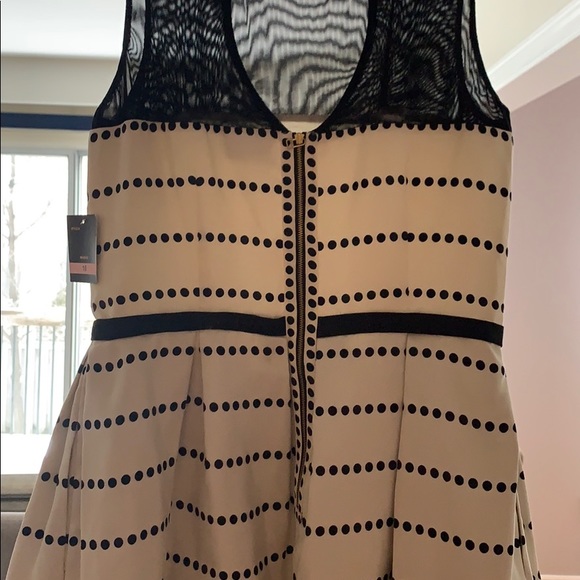 🆕 Taylor dress - Picture 5 of 7